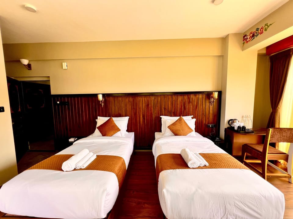Deluxe Double or Twin Room, Balcony, Mountain View | WiFi (free)
