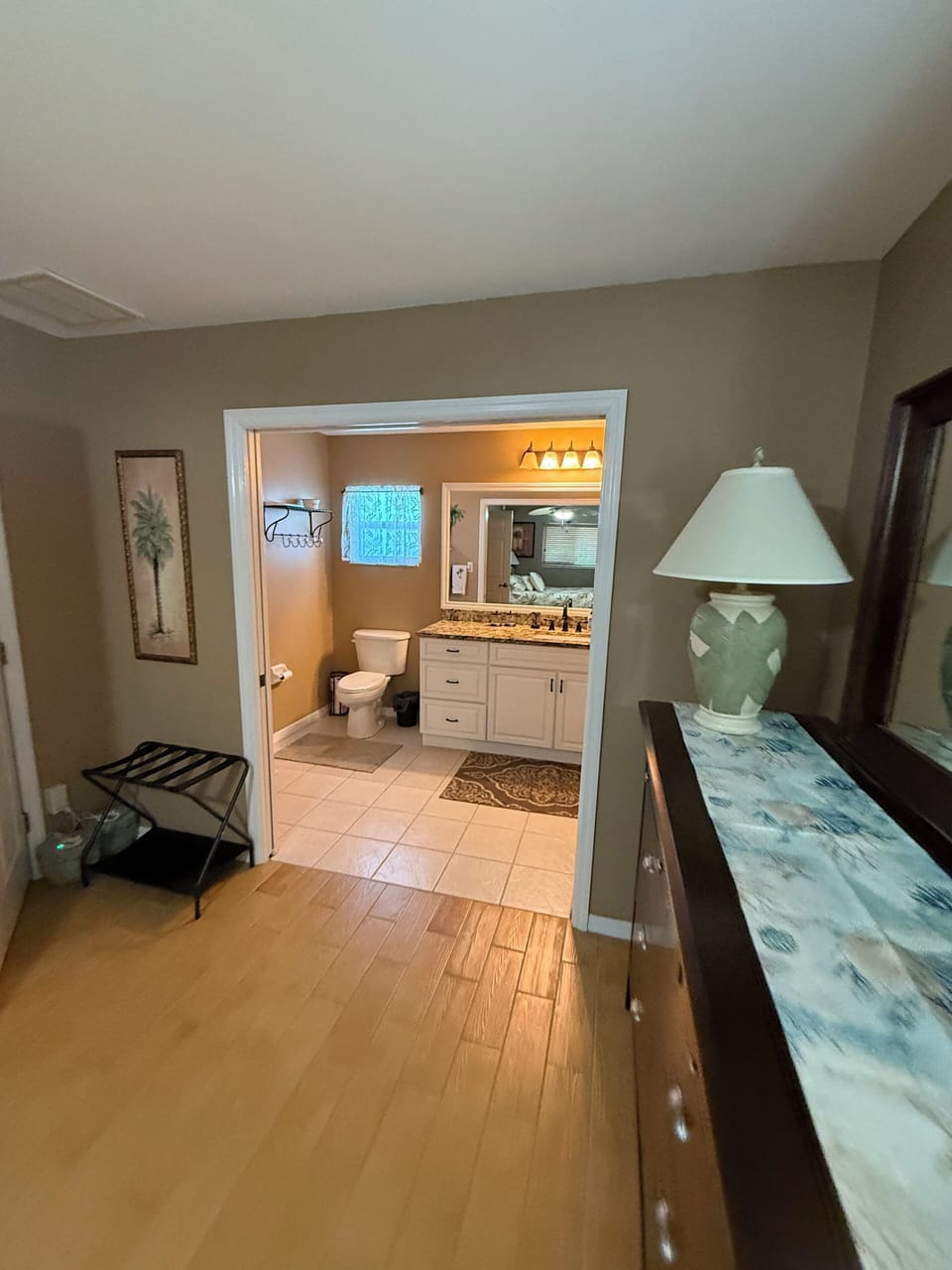 Primary en-suite