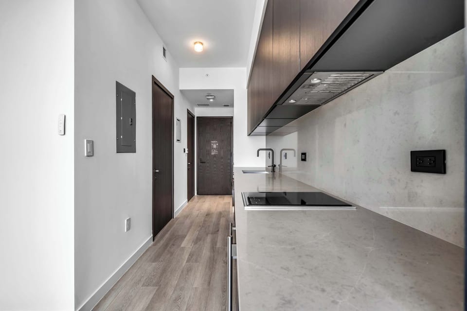Studio, 1 King Bed, Kitchen, City View (Highrise Condo) | Private kitchen