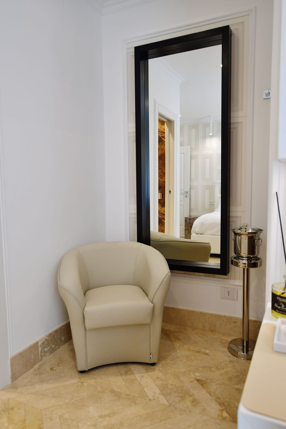 Comfort Suite, City View | Frette Italian sheets, premium bedding, down comforters