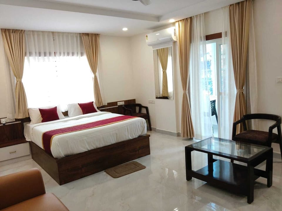 Suite | WiFi (free), bed sheets