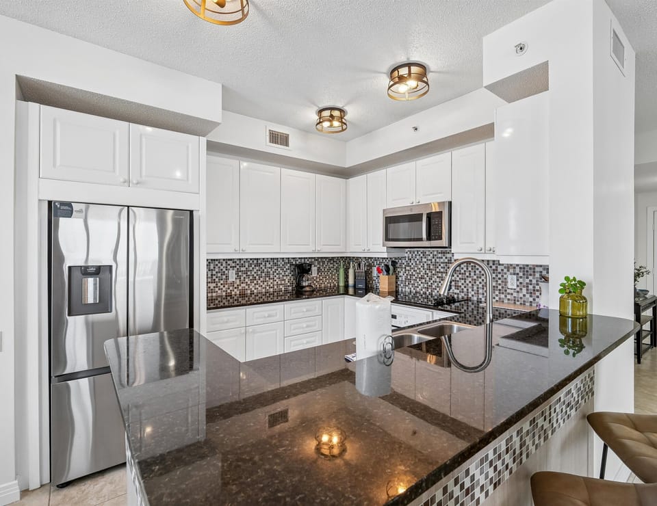 Fully Equipped Kitchen - Stainless Steel Appliances