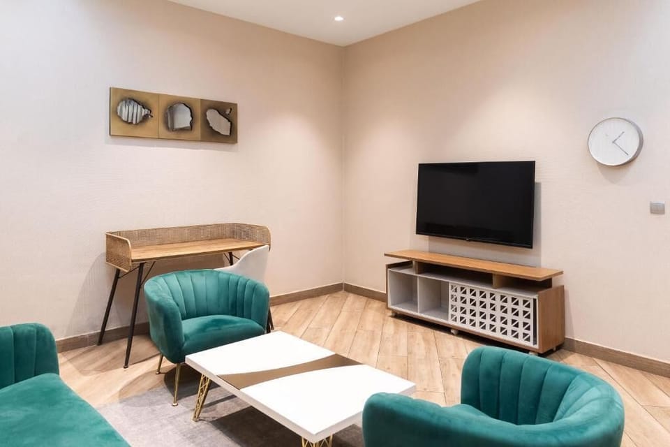 Deluxe Room | Living area