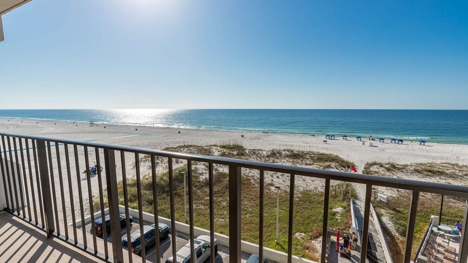 Condo, 1 Bedroom | Property grounds