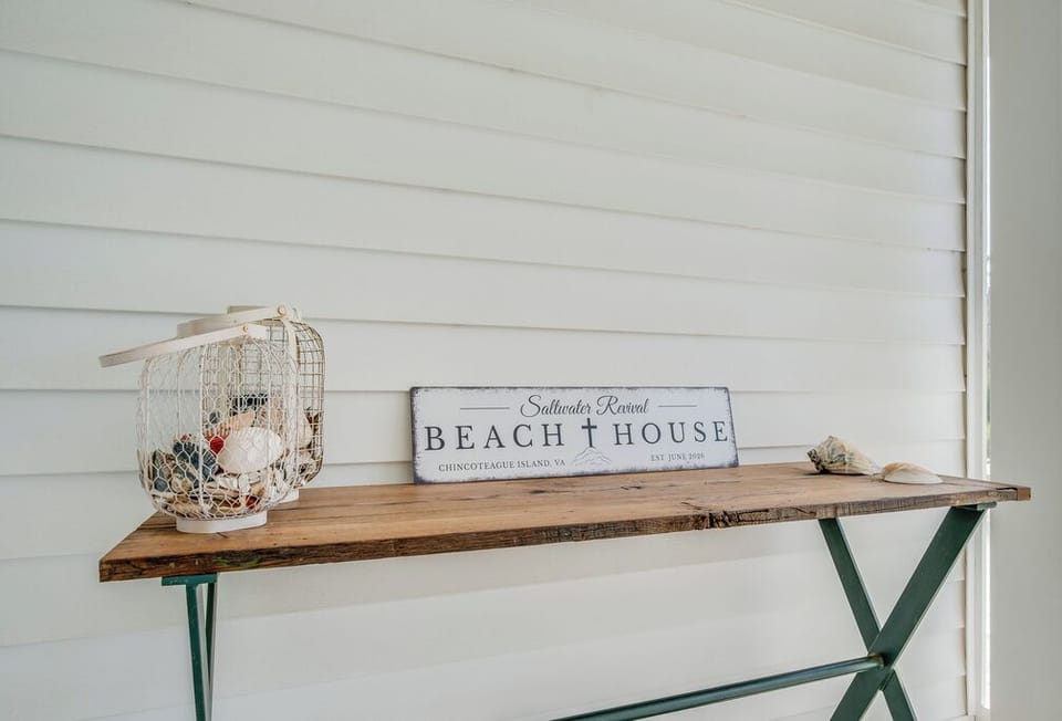 Slip out to the Screened Porch.....