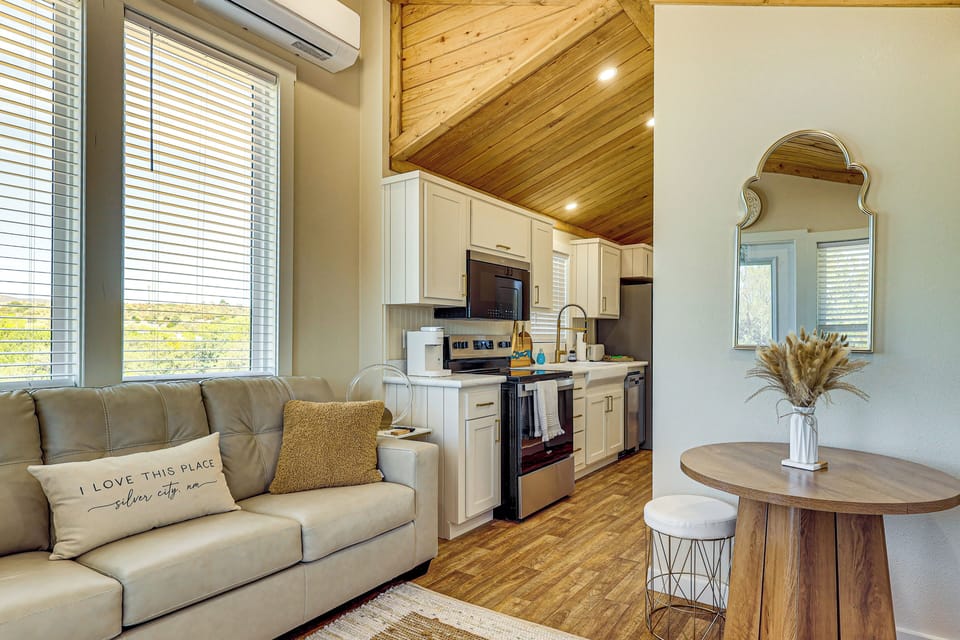 House (1 Bedroom) | Interior