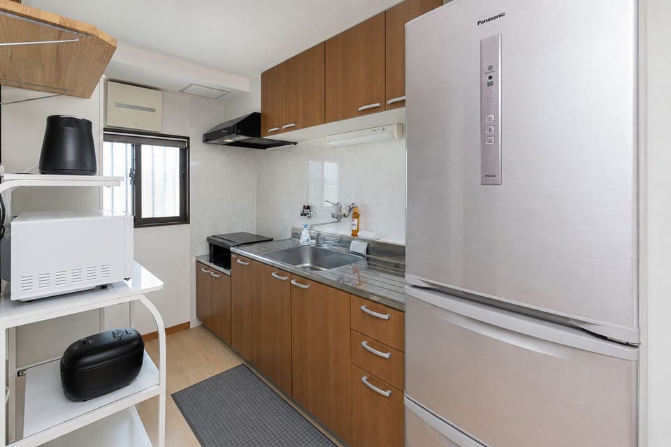 Family House, 2 Bedrooms, Non Smoking, Kitchen | Private kitchen | Full-size fridge, microwave, stovetop, rice cooker