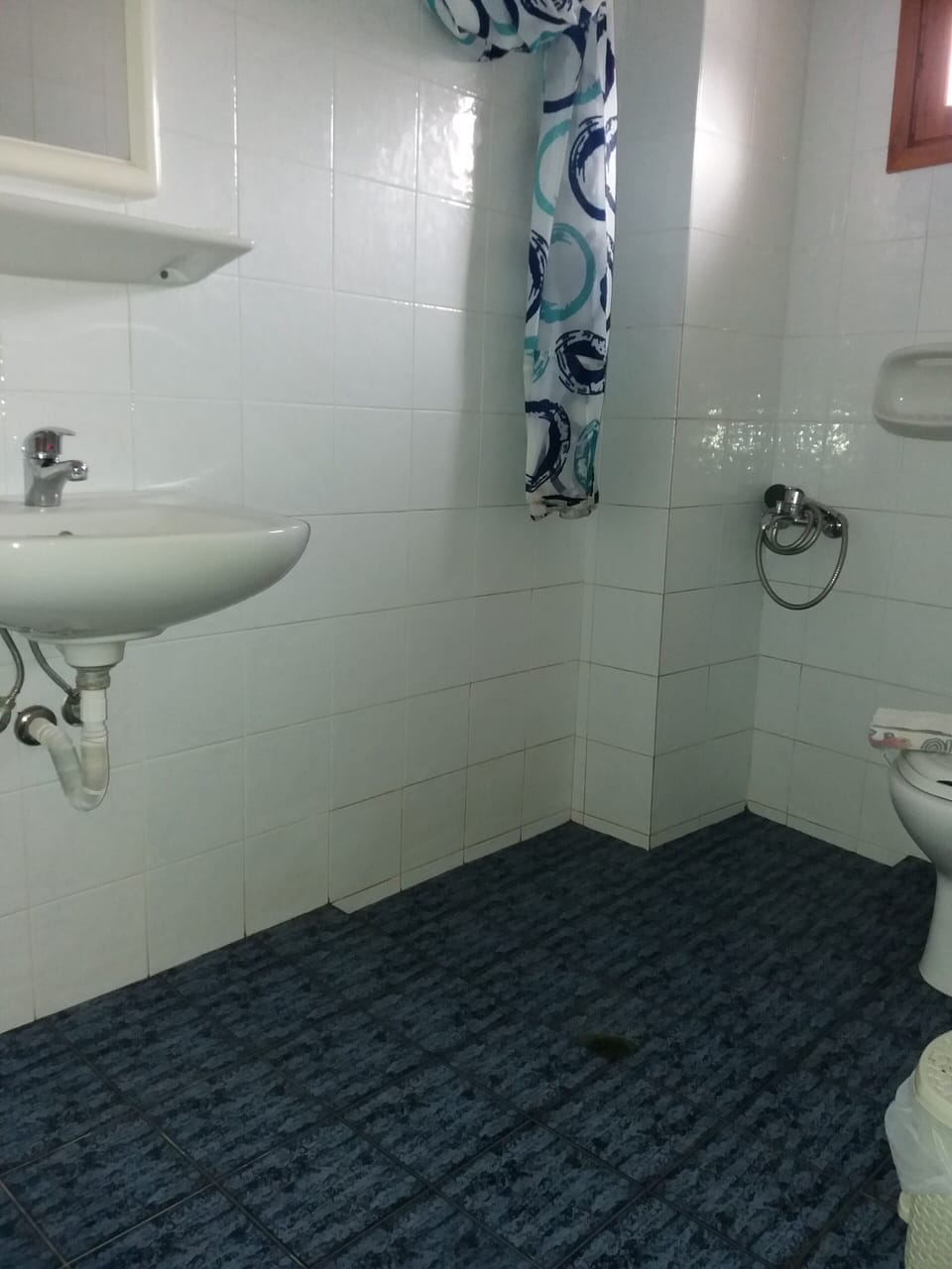 Comfort Triple Room, Balcony, Sea View | Bathroom | Shower, hair dryer, towels, soap