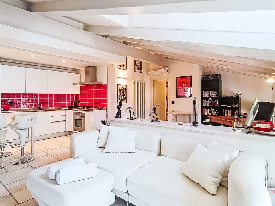 Furniture, Interior Design, Couch, Flooring, Ceiling, Floor, Living Room, Apartment, Room, Home