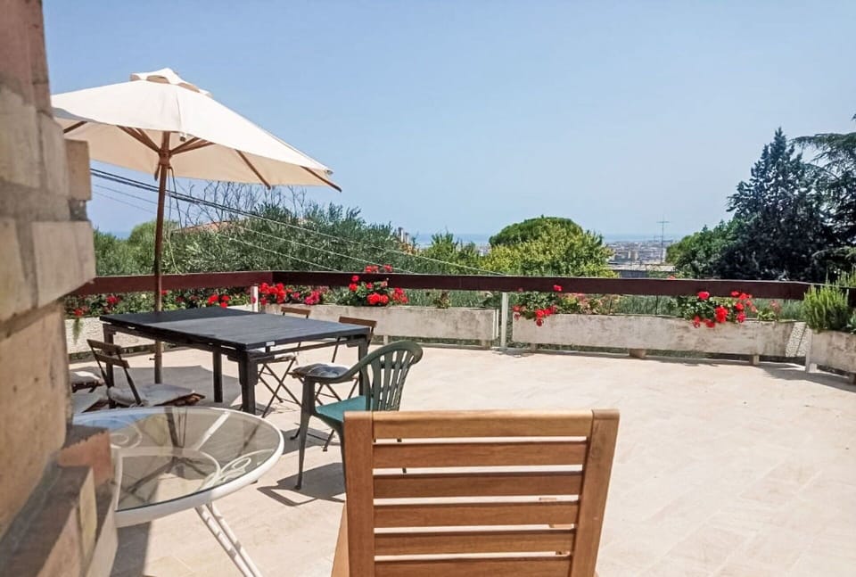 Outdoor Furniture, Furniture, Outdoor Table, Shade, Flowerpot, Flagstone, Garden, Chair, Landscaping, Houseplant