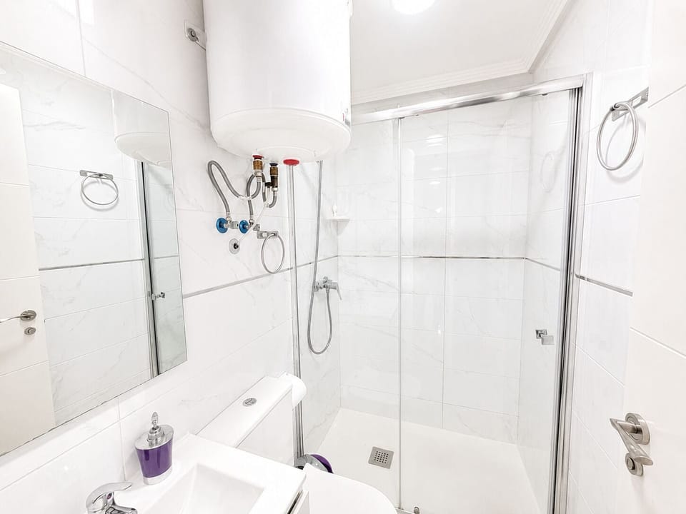 Shower, towels, soap, shampoo