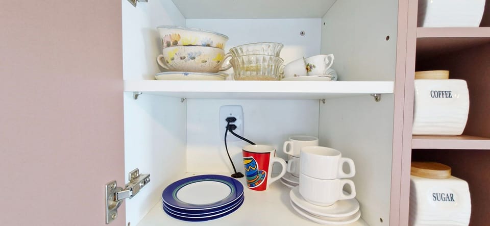 Apartment | Private kitchen | Mini-fridge, microwave, cookware/dishes/utensils