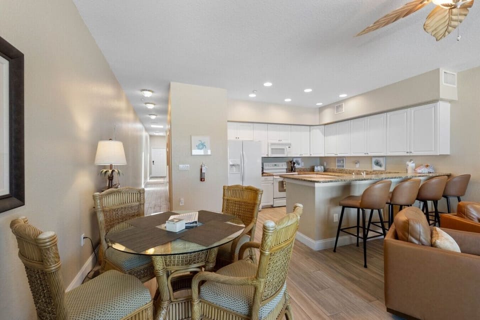 26-web-or-mls-102 Gulf Blvd 403 Indian Rocks Beach, FL-25