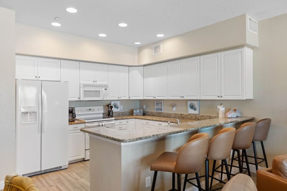 18-web-or-mls-102 Gulf Blvd 403 Indian Rocks Beach, FL-17