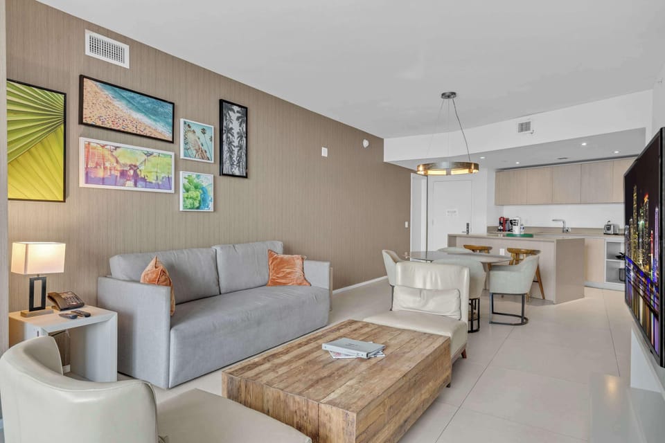 Condo, Multiple Beds, Pool Access, Ocean View (Waterfront Oasis) | Living area