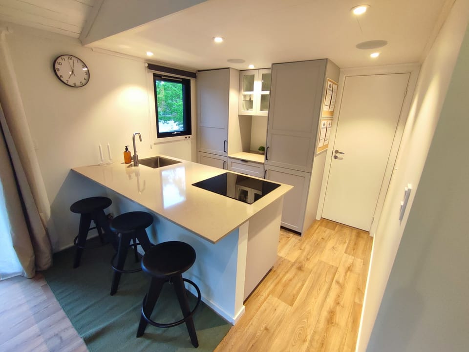 Premium Cabin | Private kitchen | Freezer