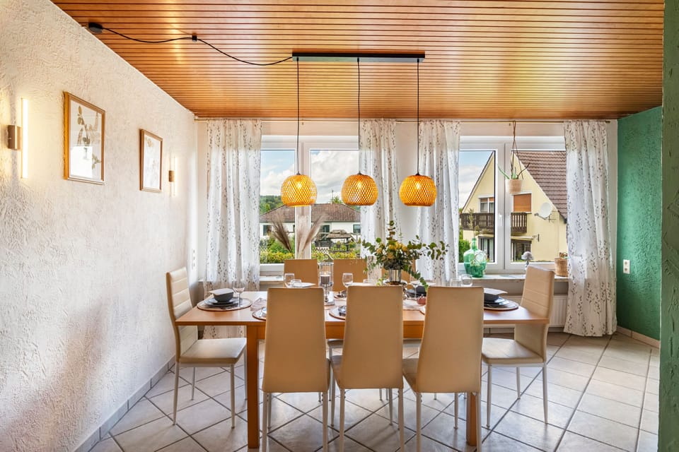 Holiday Home 'By Bonnie und Clyde' with Mountain View, Private Terrace, and Wi-Fi House in Thuringia, Germany