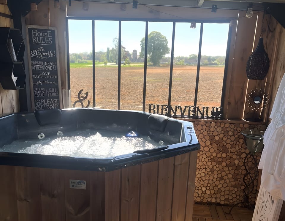Indoor spa tub