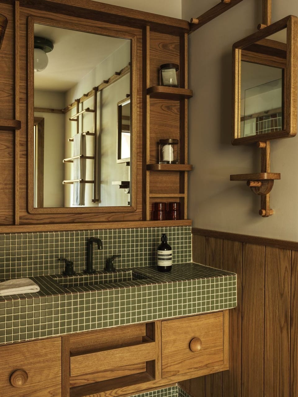 Classic Room | Bathroom