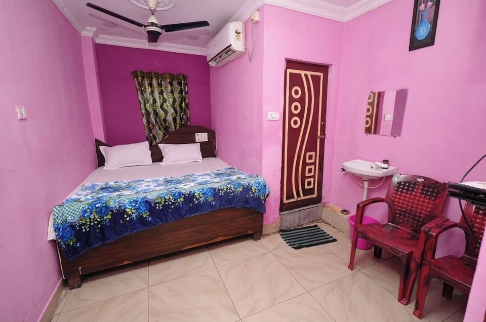 Deluxe Double Room | In-room safe, WiFi (free)