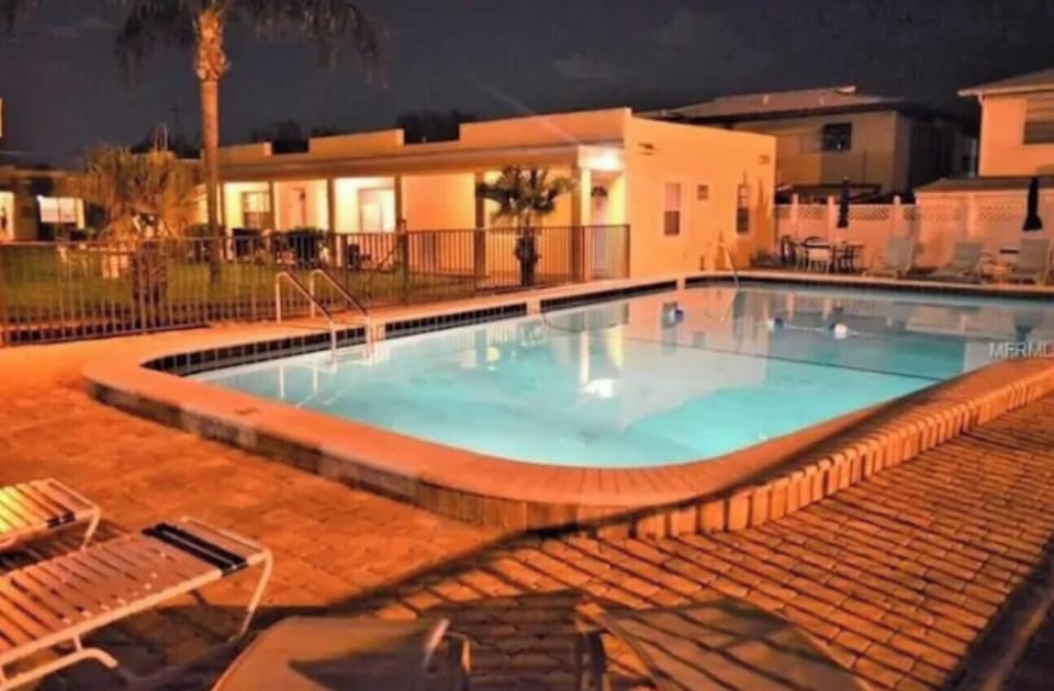Lunar Pool View