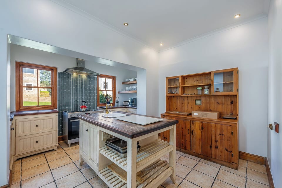 Family Villa, Air conditioning, Vineyard View | Private kitchen