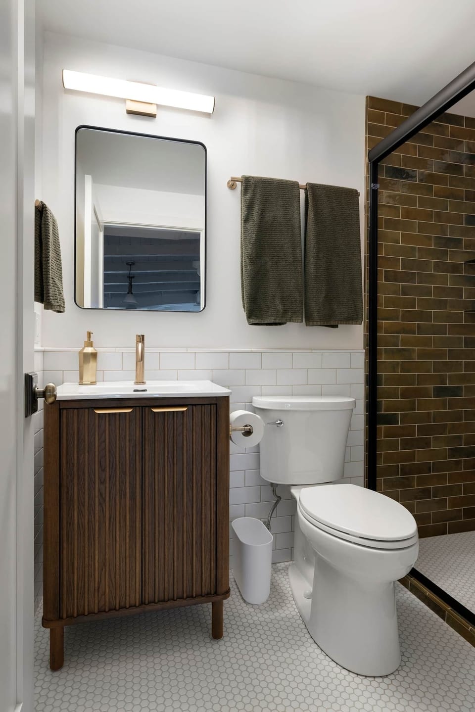 Carol Suite Unit 203_Bathroom