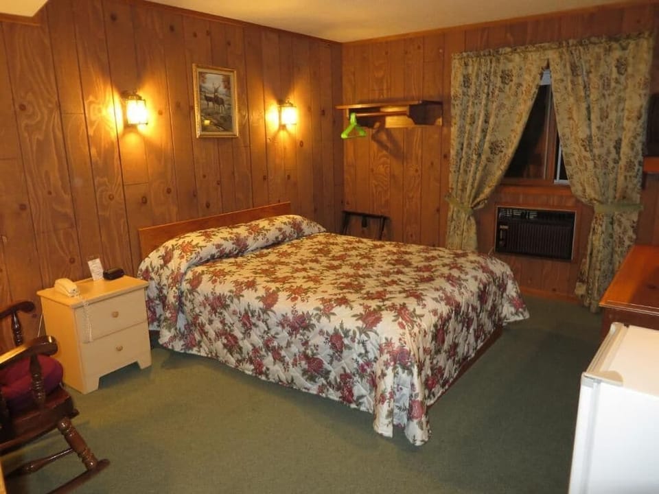 Comfort Single Room, 1 Queen Bed, Non Smoking | WiFi (free)
