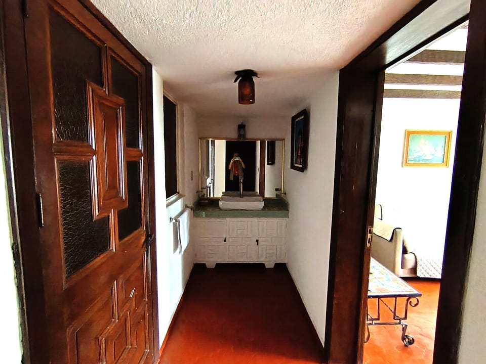 Deluxe Suite, Balcony, City View | Bathroom | Towels, soap, shampoo, toilet paper