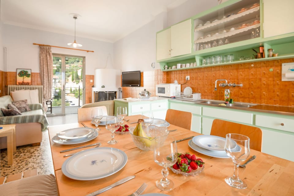 House, Smoking | 3 bedrooms