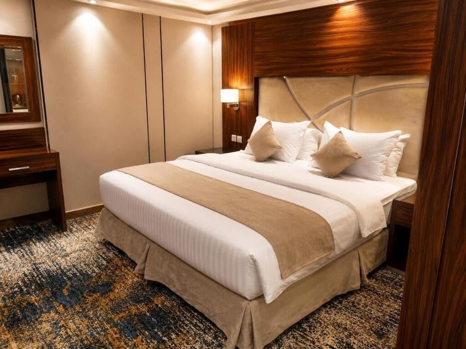 Premium bedding, pillowtop beds, WiFi (free)
