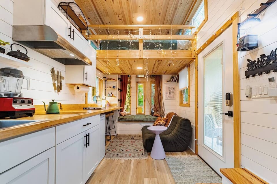 See the twin size bed loft above the living room