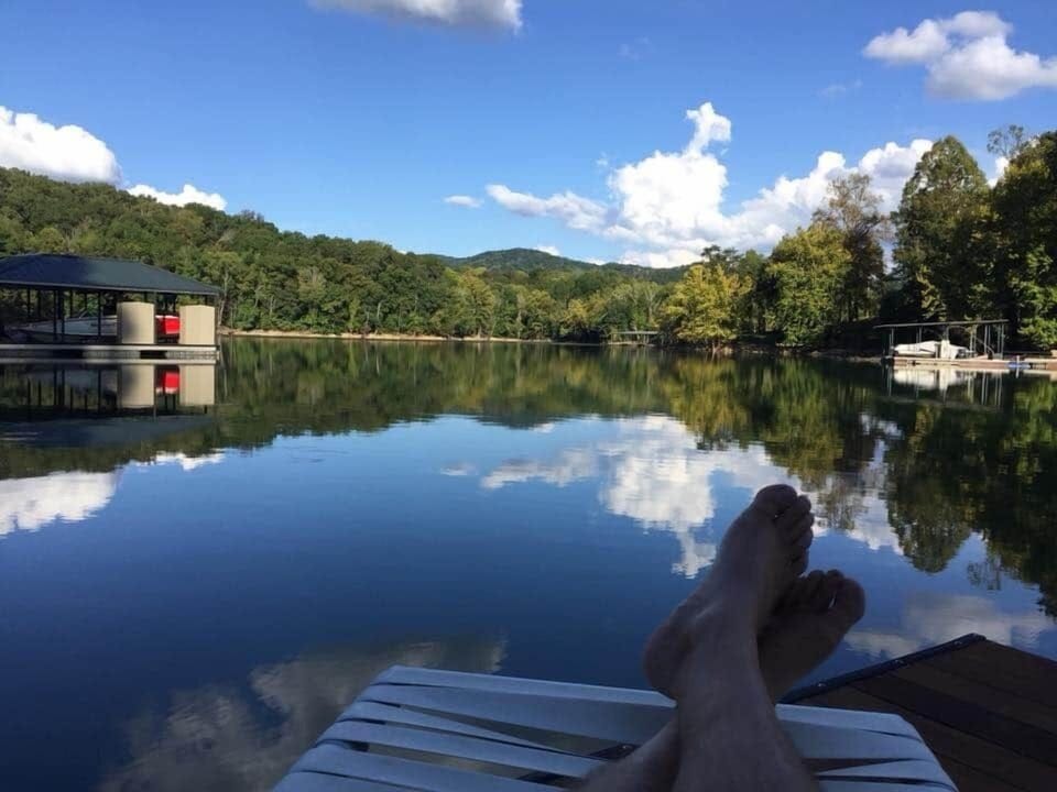 Barefoot - View