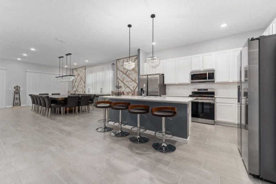 Full kitchen image 4
