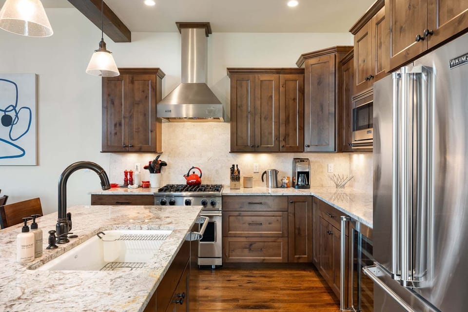 Fully Equipped Kitchen with Stainless Steel Appliances