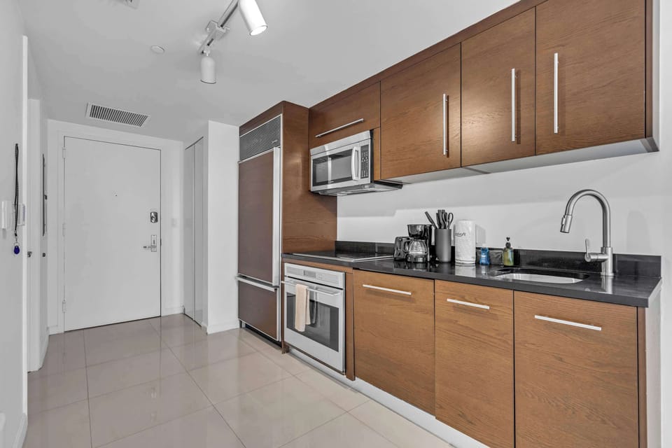 The open kitchen is well equipped for an unforgettable getaway​