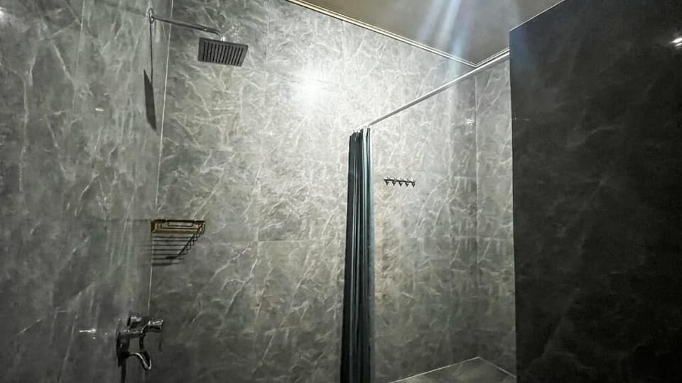Double Room | Bathroom