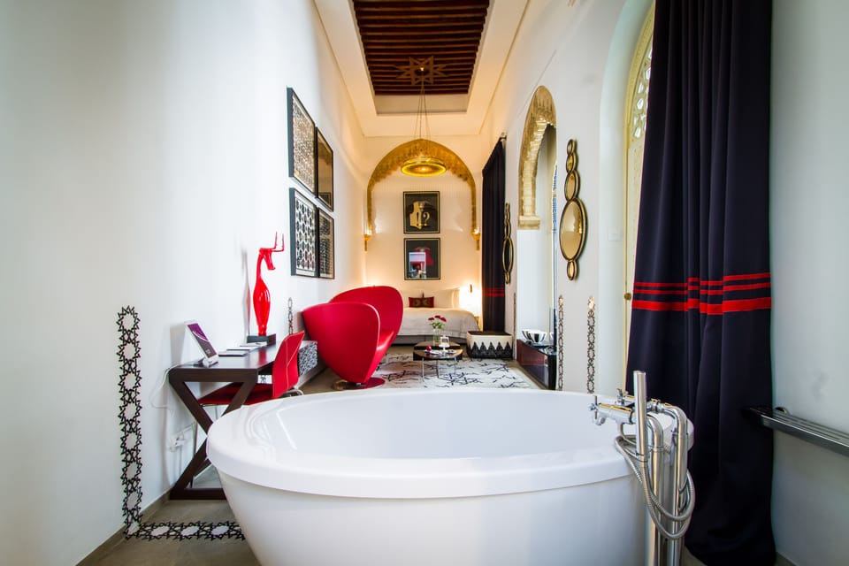 Suite | Deep soaking bathtub