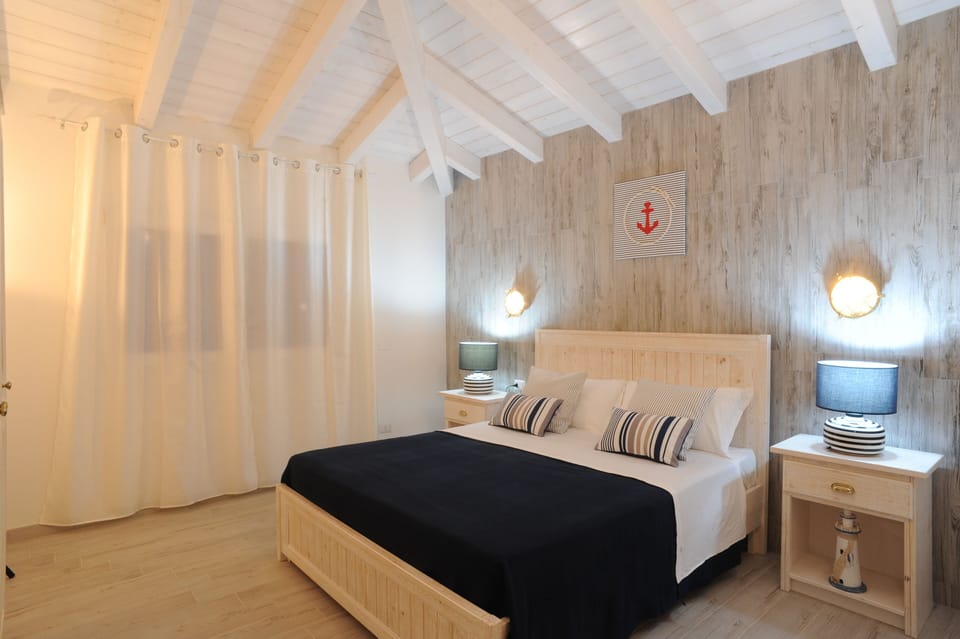 2 bedrooms, down comforters, individually decorated