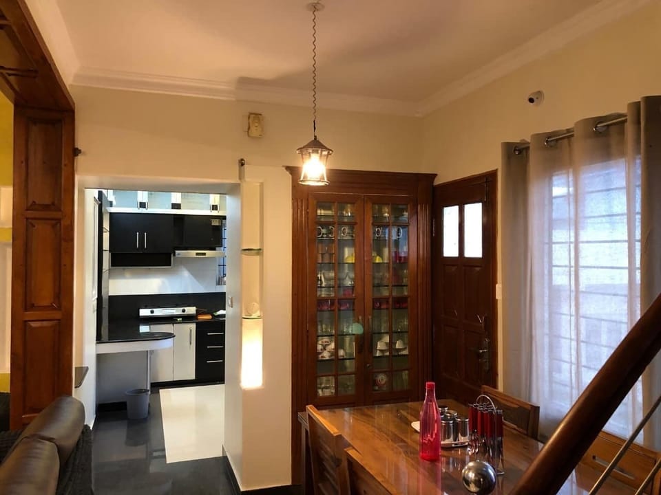 Apartment | Dining