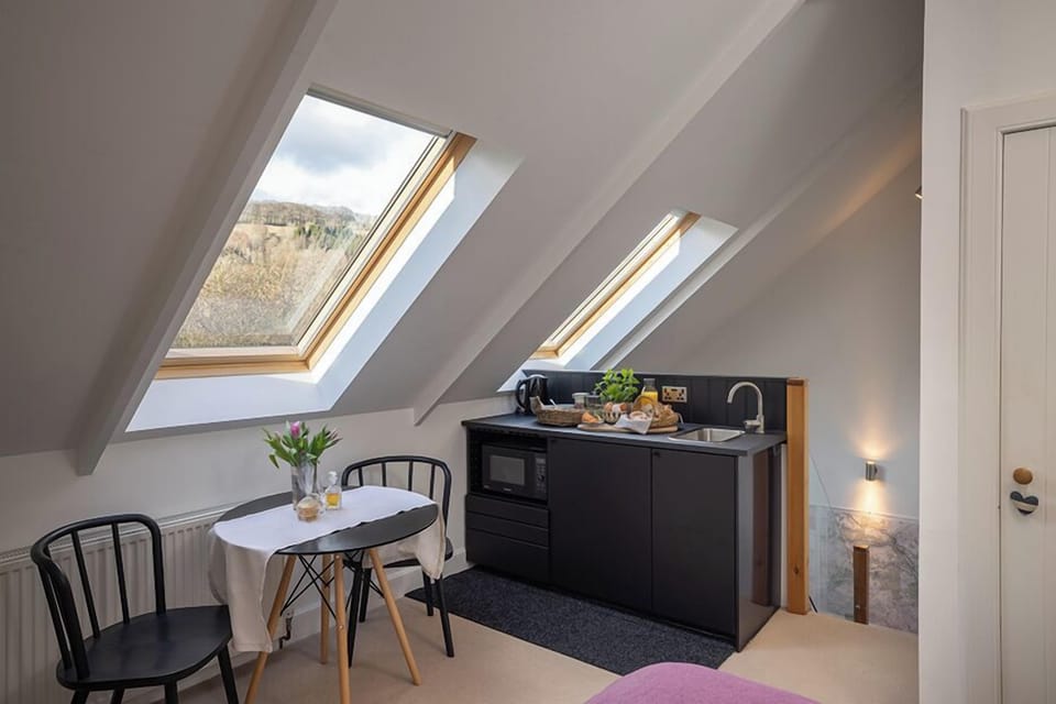 Double Room (Steading1) | Hypo-allergenic bedding, individually decorated, individually furnished