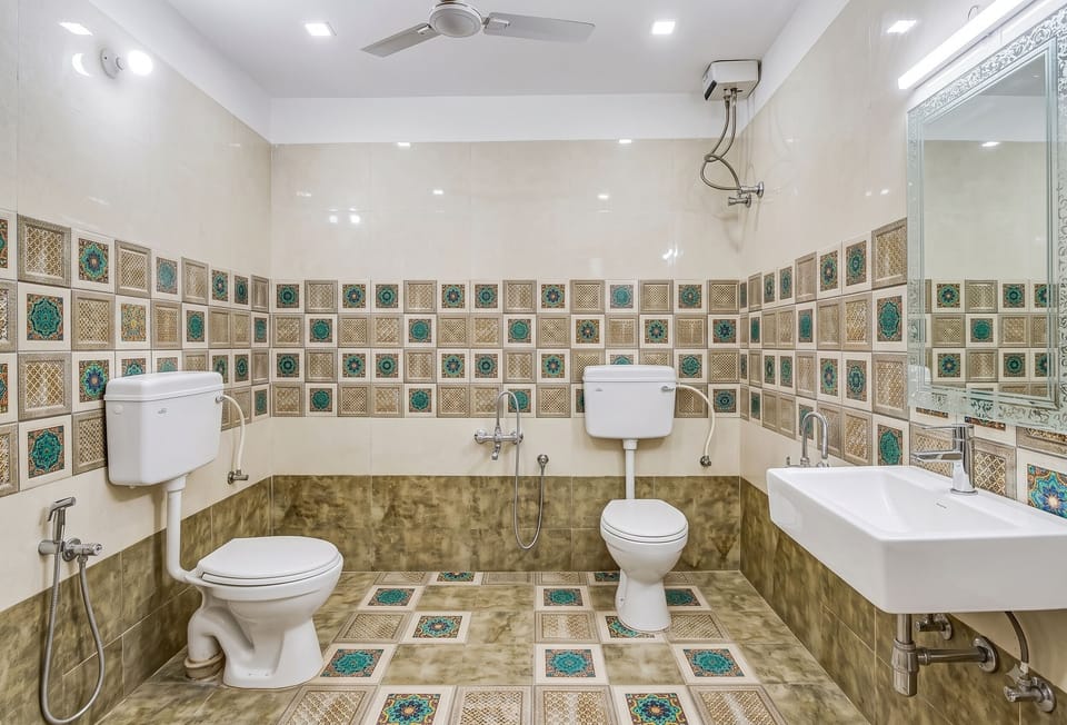 Family Room, Garden View | Bathroom | Shower, free toiletries, towels