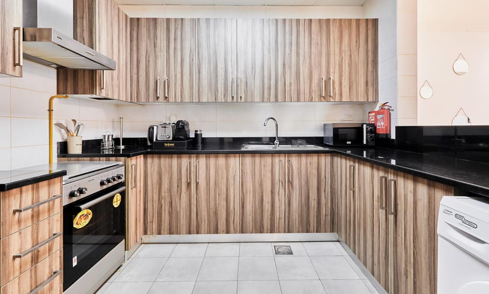 Superior Apartment, Pets Allowed | Private kitchen | Espresso maker, coffee/tea maker, electric kettle