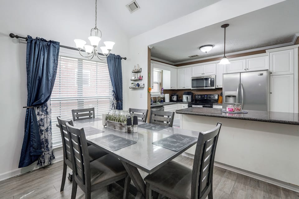 Dining Area | 1st Floor