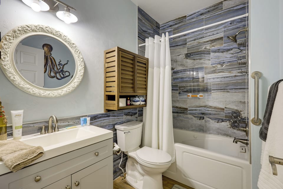 Full Bathroom