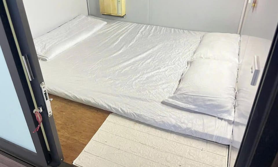 Basic Cabin | WiFi (free), bed sheets