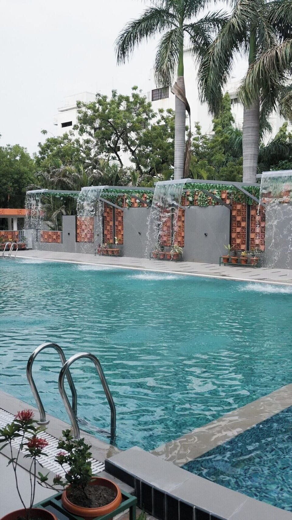 Executive Room | Pool