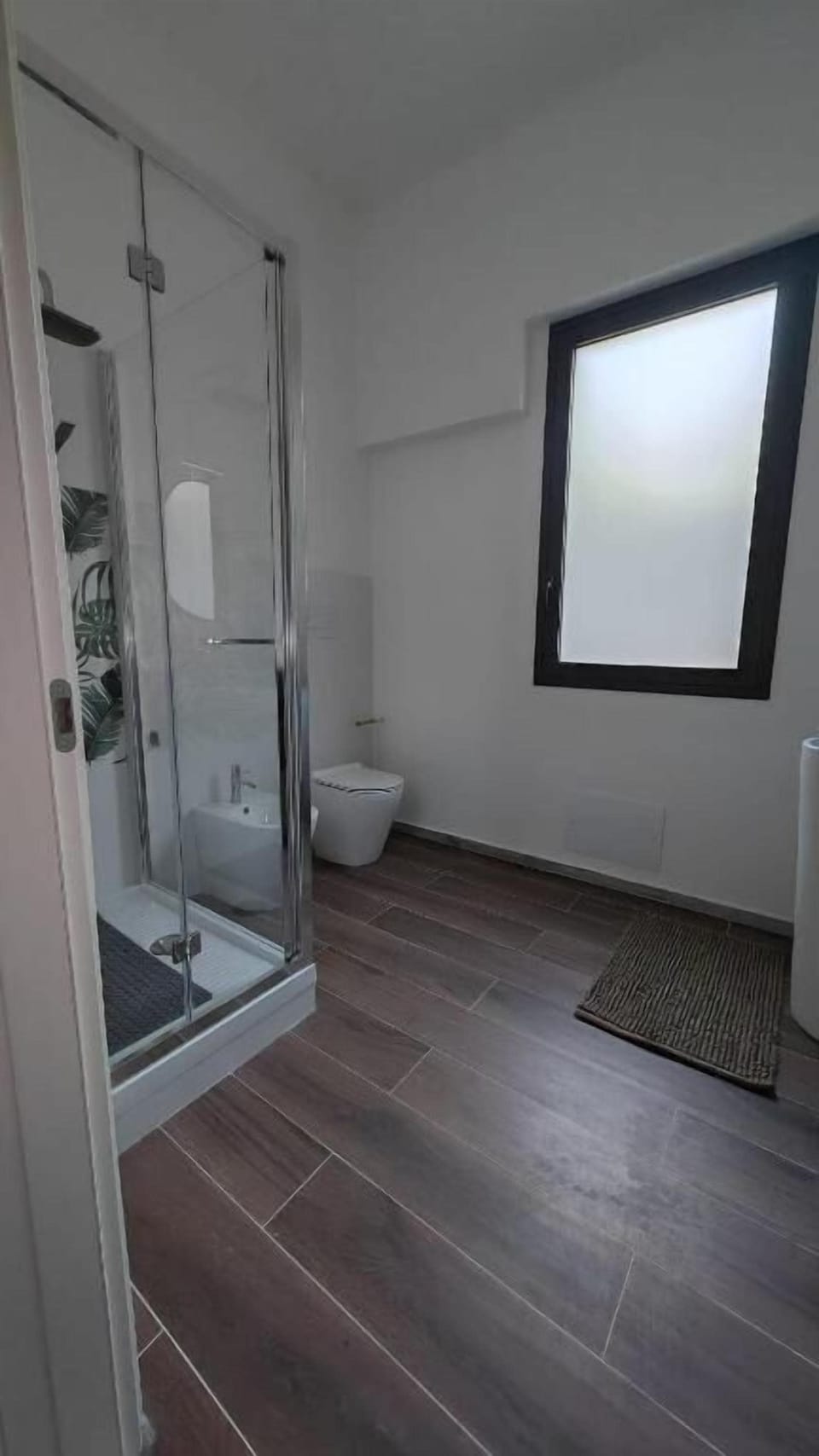 Double Room, Vineyard View | Bathroom | Shower, rainfall showerhead, free toiletries, hair dryer