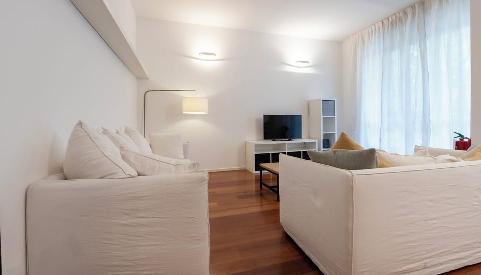 Apartment (2 Bedrooms) | Living area | TV
