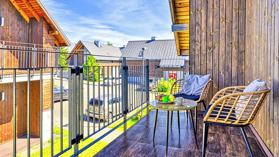 Apartment (C5/5) | Balcony